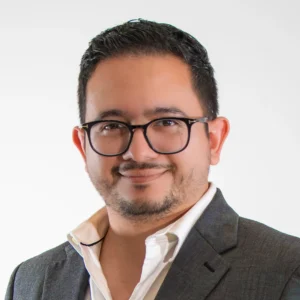 Dr. Lugo Escalante Carlos Roberto